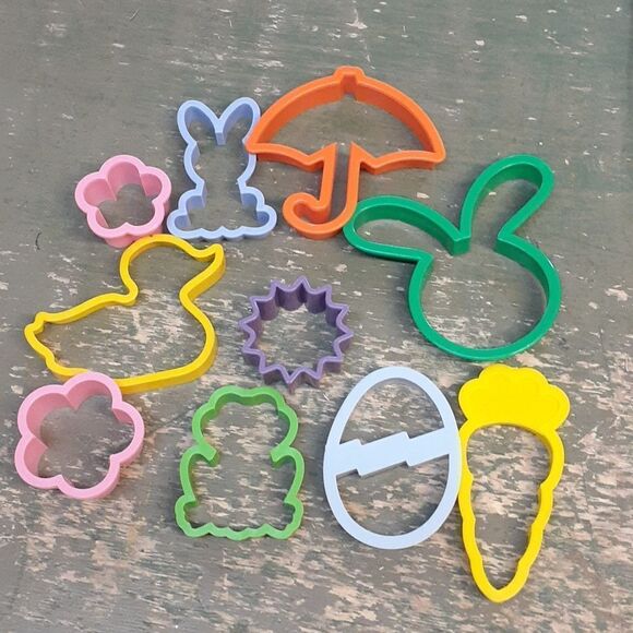 16pc Easter Basket Peter & Magic egg  DVD, toys, book,eggs & grass, clings &more - Picture 14 of 15